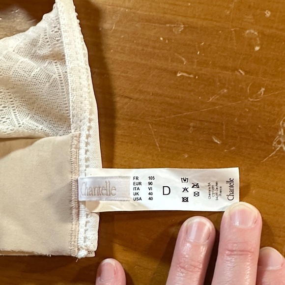 Chantelle Nude Molded Cup Bra - Picture 2 of 4